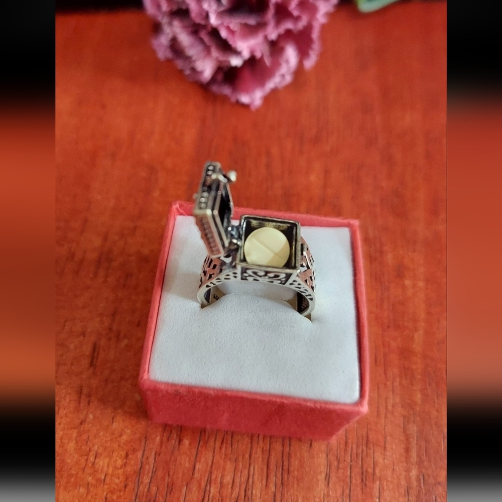 Handcrafted Poison Heart Ring (8.25) - Picture 8 of 12